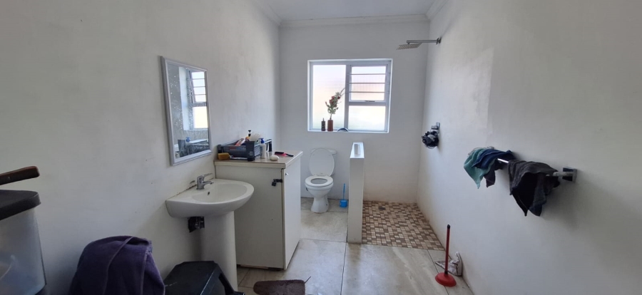 4 Bedroom Property for Sale in Grassy Park Western Cape